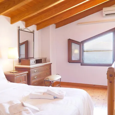 Kekrifalia Hotel 2*