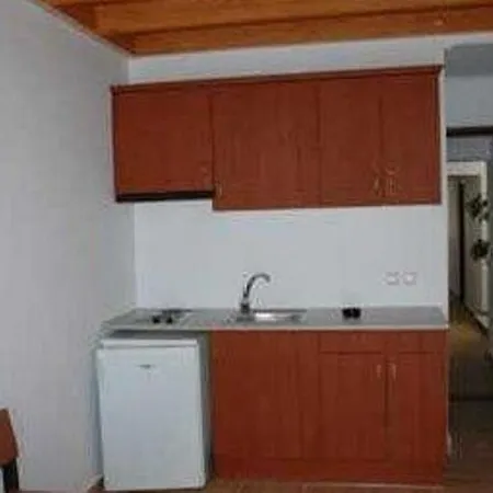 Hotel Kekrifalia 2*