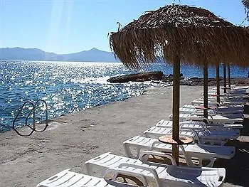 Kekrifalia Hotel